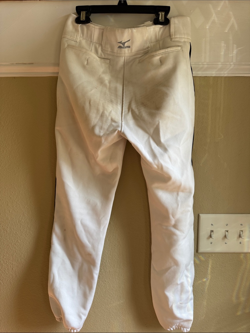 Mizuno White Baseball Pants with Black Side Stripe - Picture 2 of 3